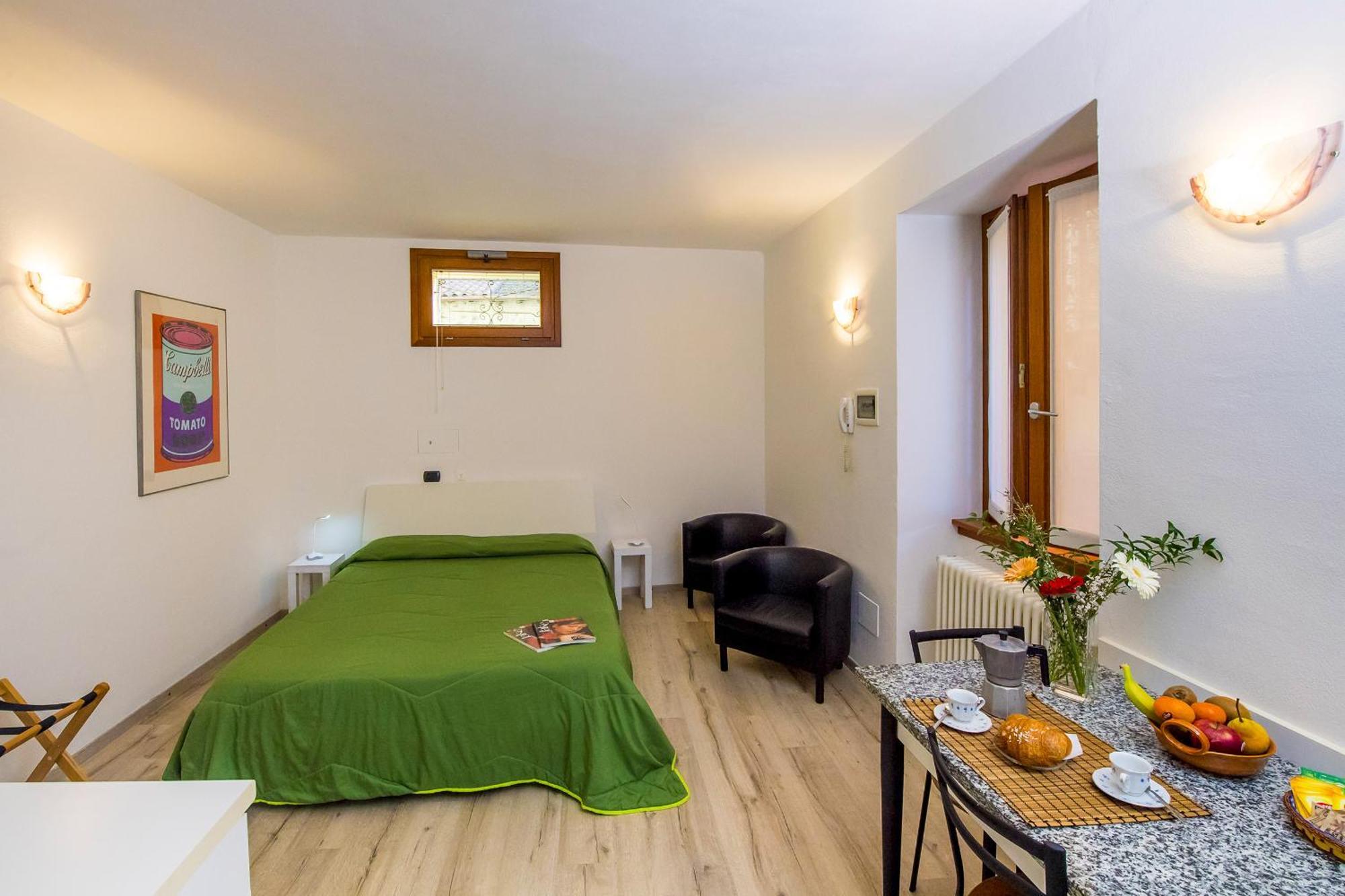Il Borgo Monolocali Διαμέρισμα Μπελάτζιο Εξωτερικό φωτογραφία